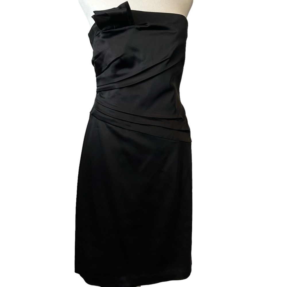 White House Black Market Women's Black Satin Strapless Dress in Size 8
